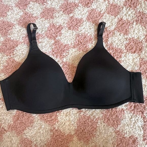 SOMA Vanishing 360 Wireless Black Bra - Picture 2 of 5